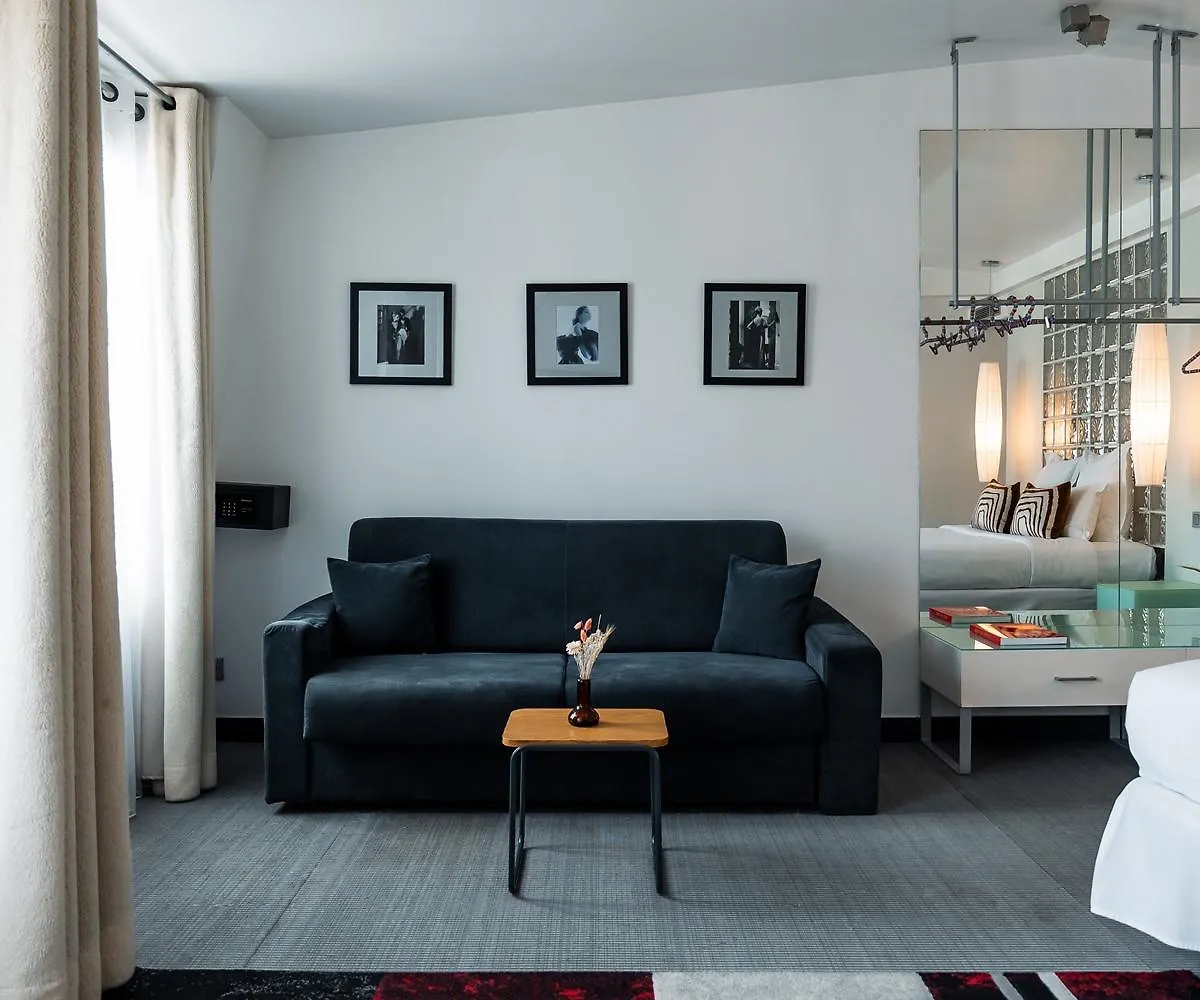 Kube Hotel פריז 4*,  צרפת