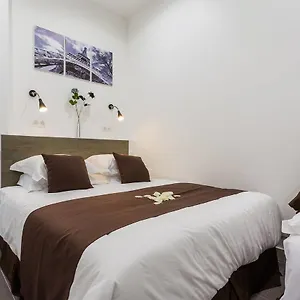Le Logis De Montmartre Parijs