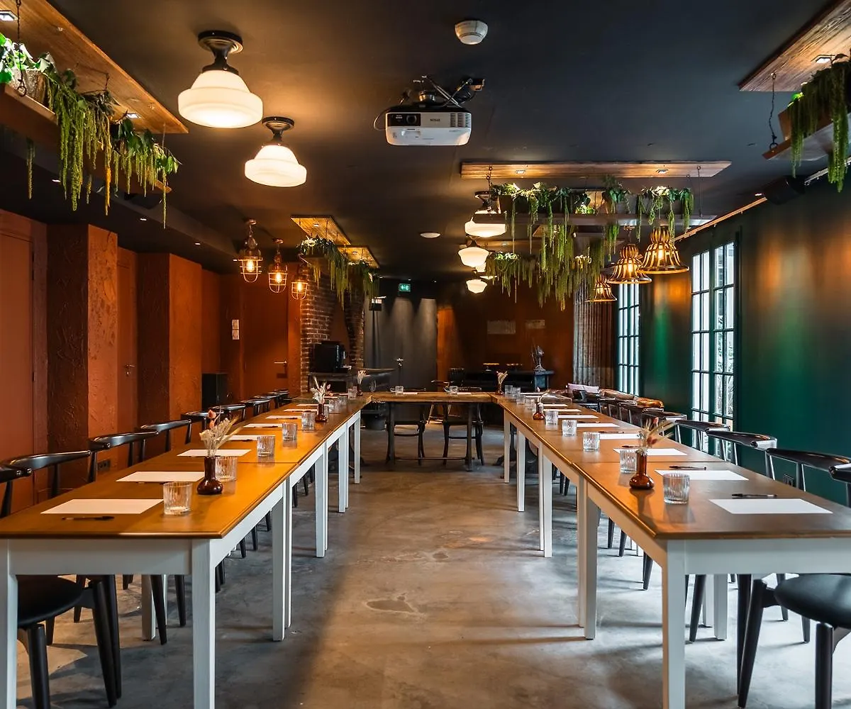 Kube Hotel Parijs