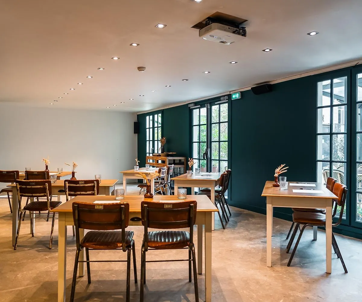 Kube Hotel Parijs