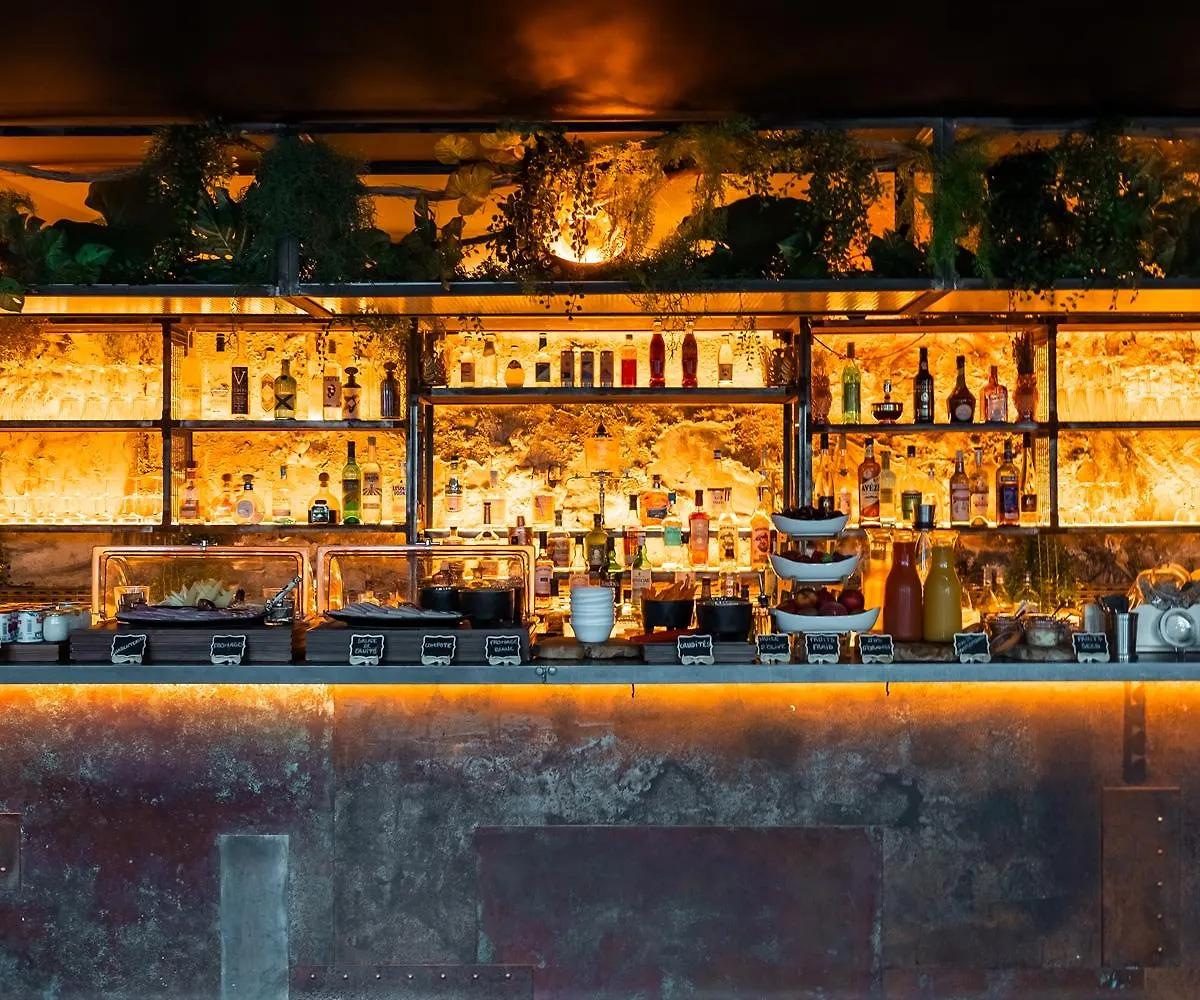 Kube Hotel Paris