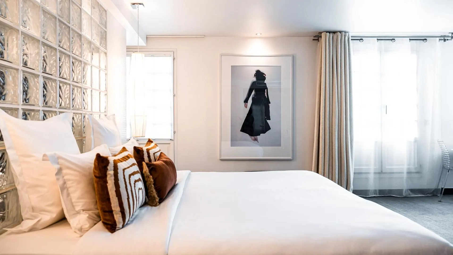 Kube Hotel Paris