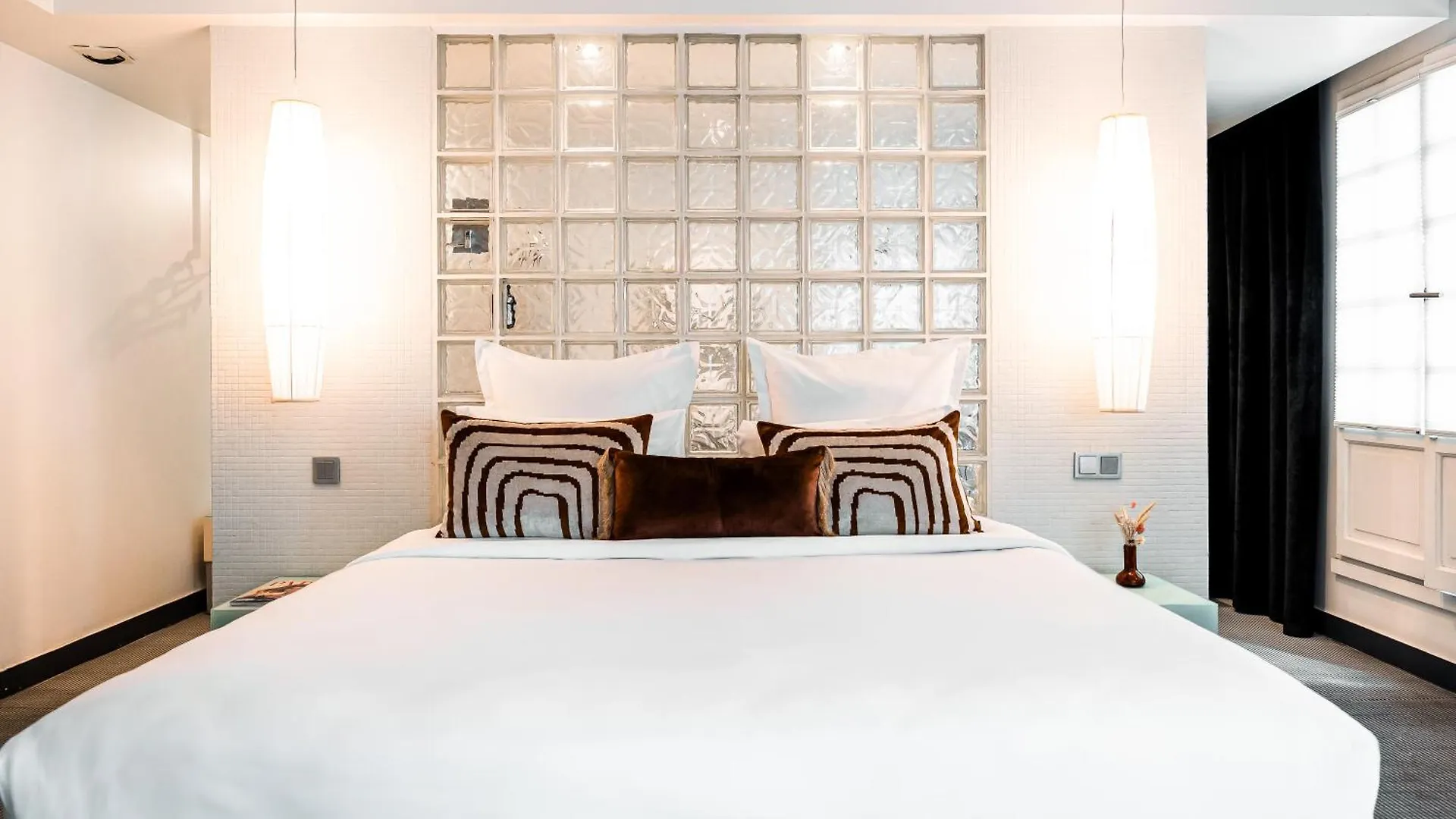 Kube Hotel Paris 4*,  France