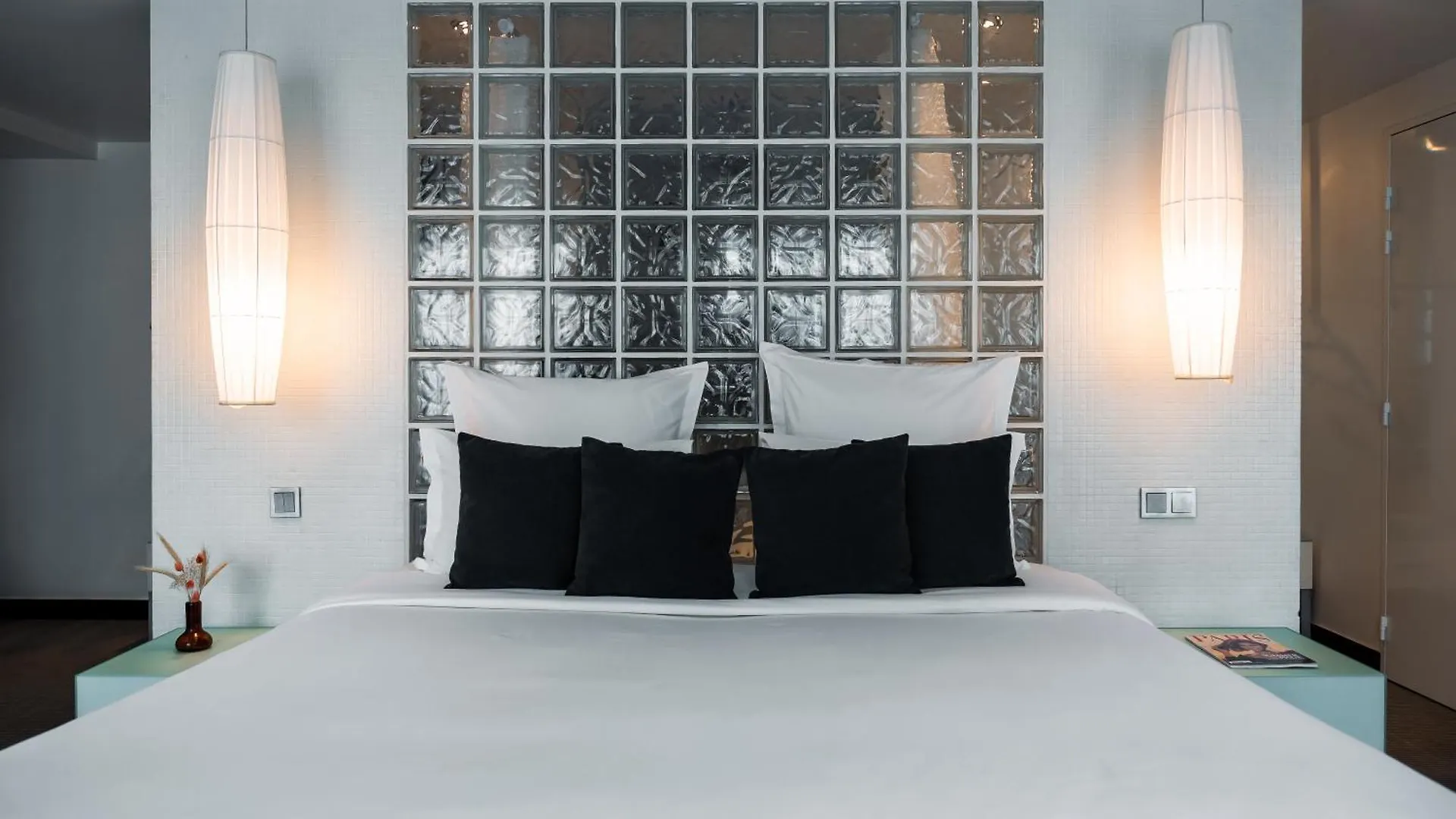 Kube Hotel Paris 4*,