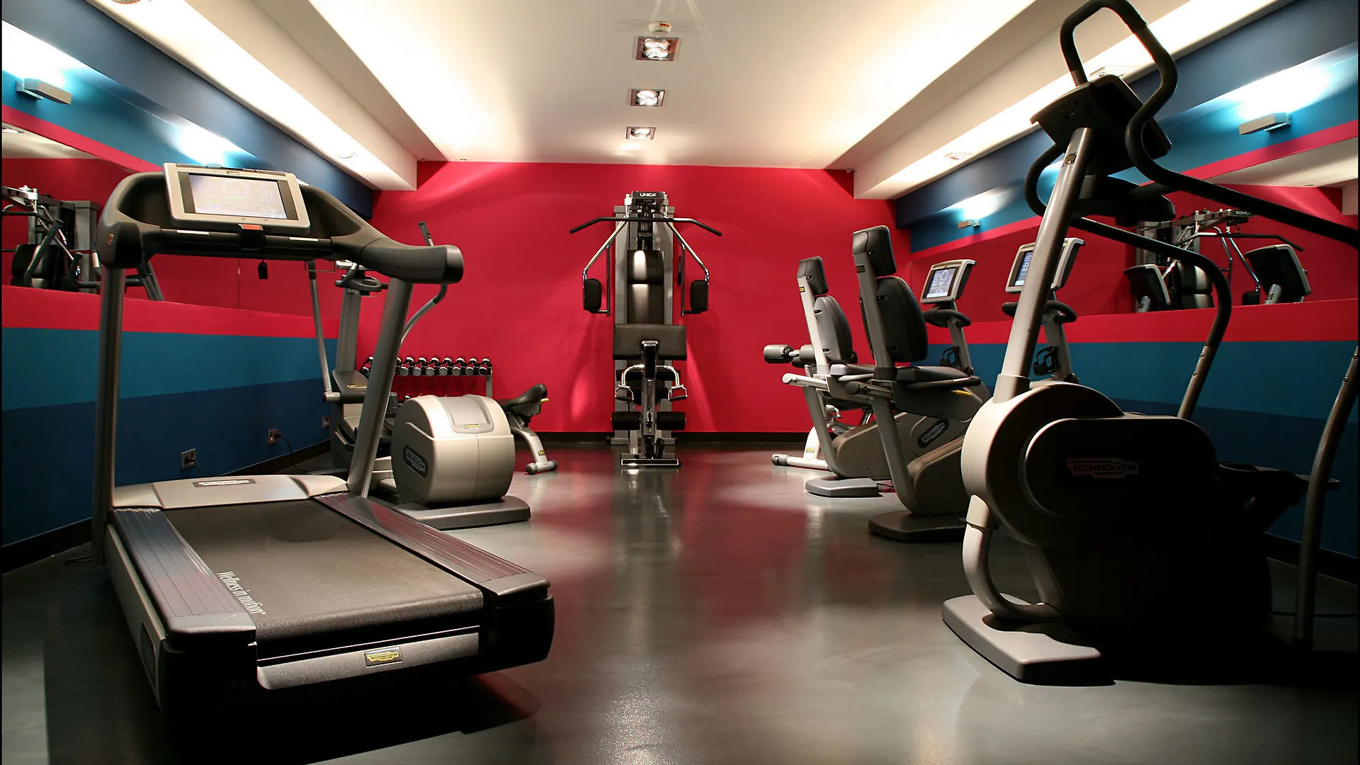 Kube Hotel Paris
